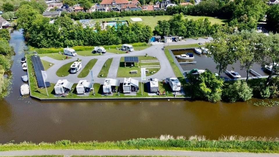 Wommels Tiny House Aan Het Water Op De Appelhof 빌라 외부 사진